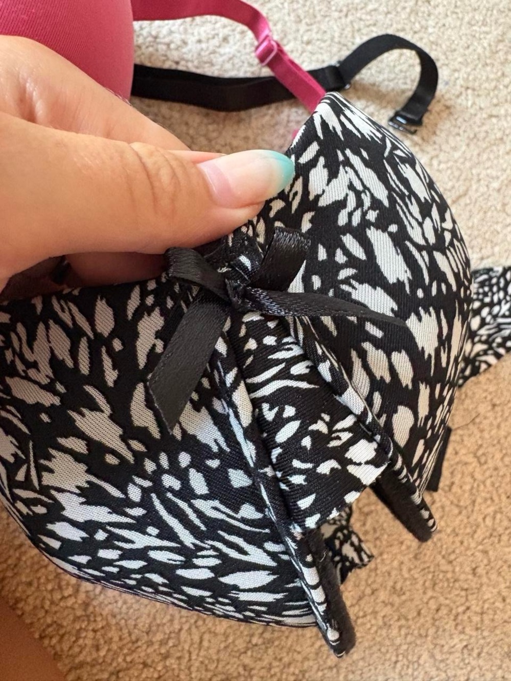 Women’s Strapless Convertible Bras - Black and Hot Pink - Picture 8 of 8